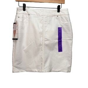 S.C & Co White Pencil Skirt Size 4 NWT